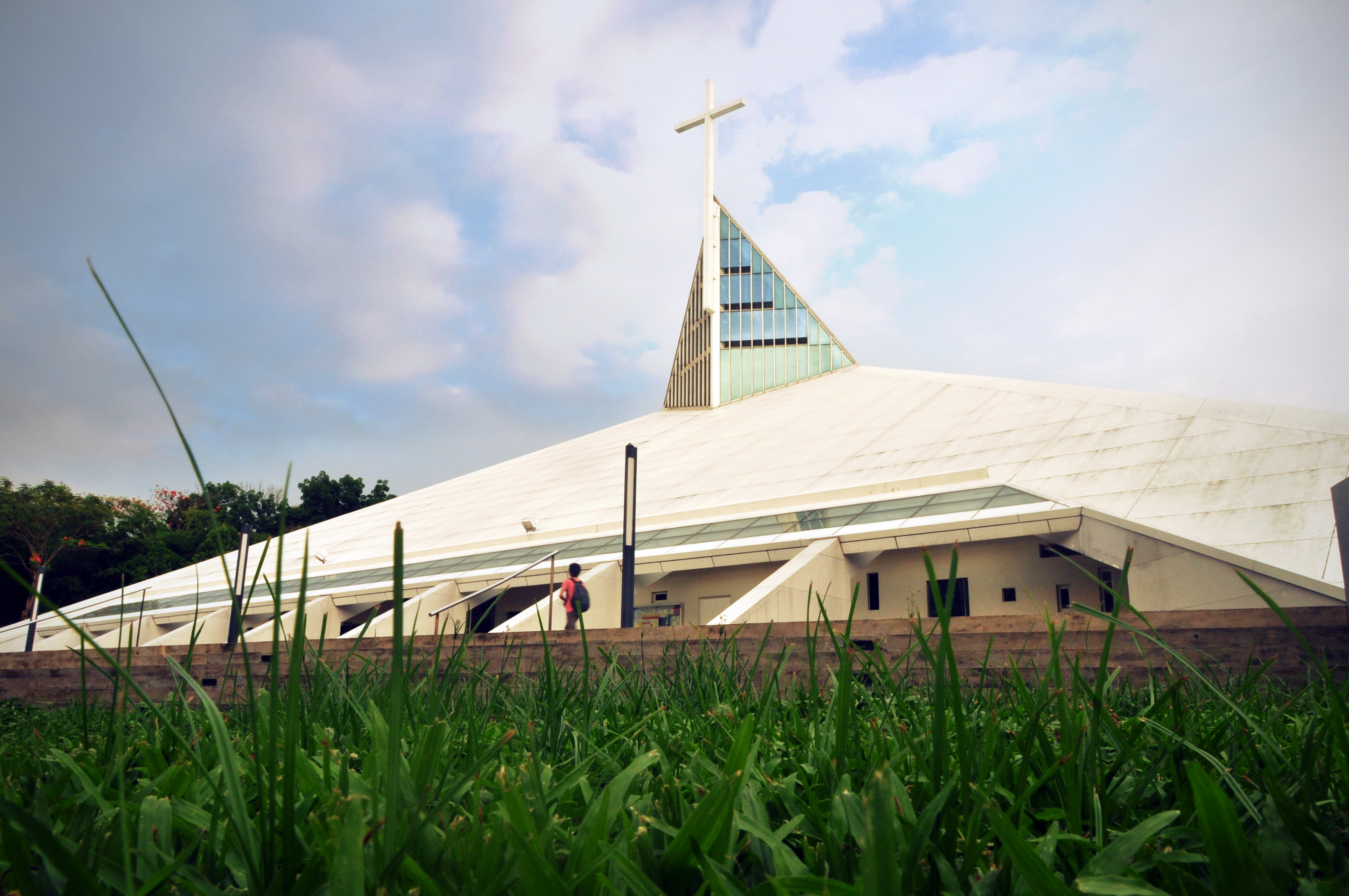 10 Schools in the Philippines with Stunning Architectural Structures